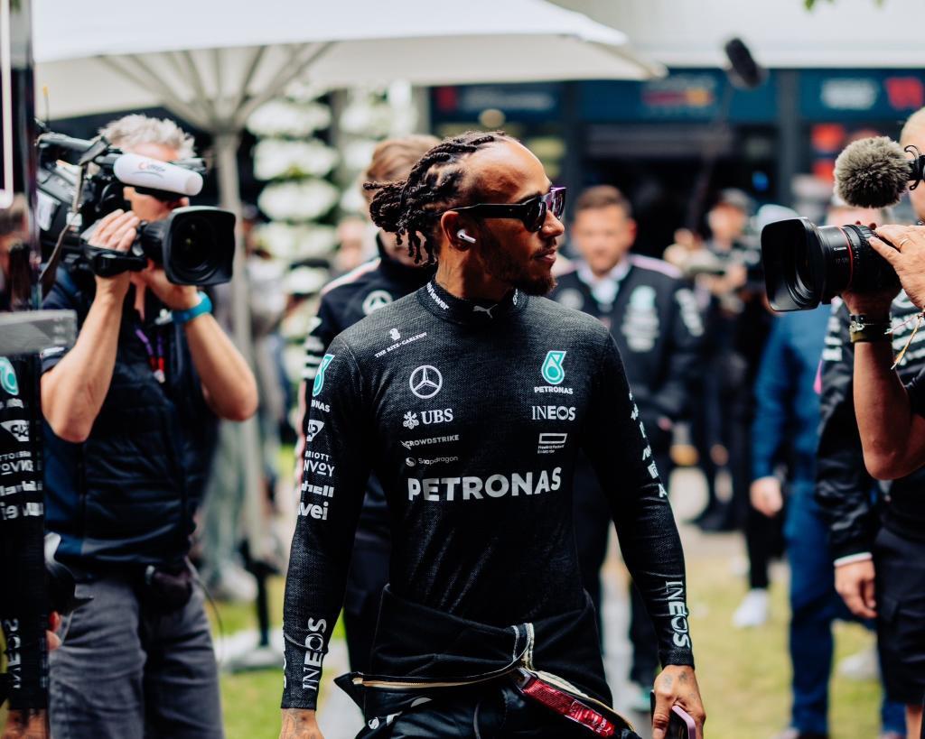 也成为球迷 也成为球迷